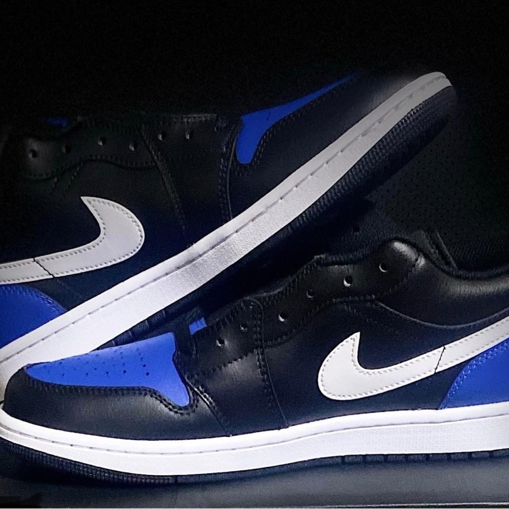 Nike Air Jordan 1 Low Black Royal Toe Size 10